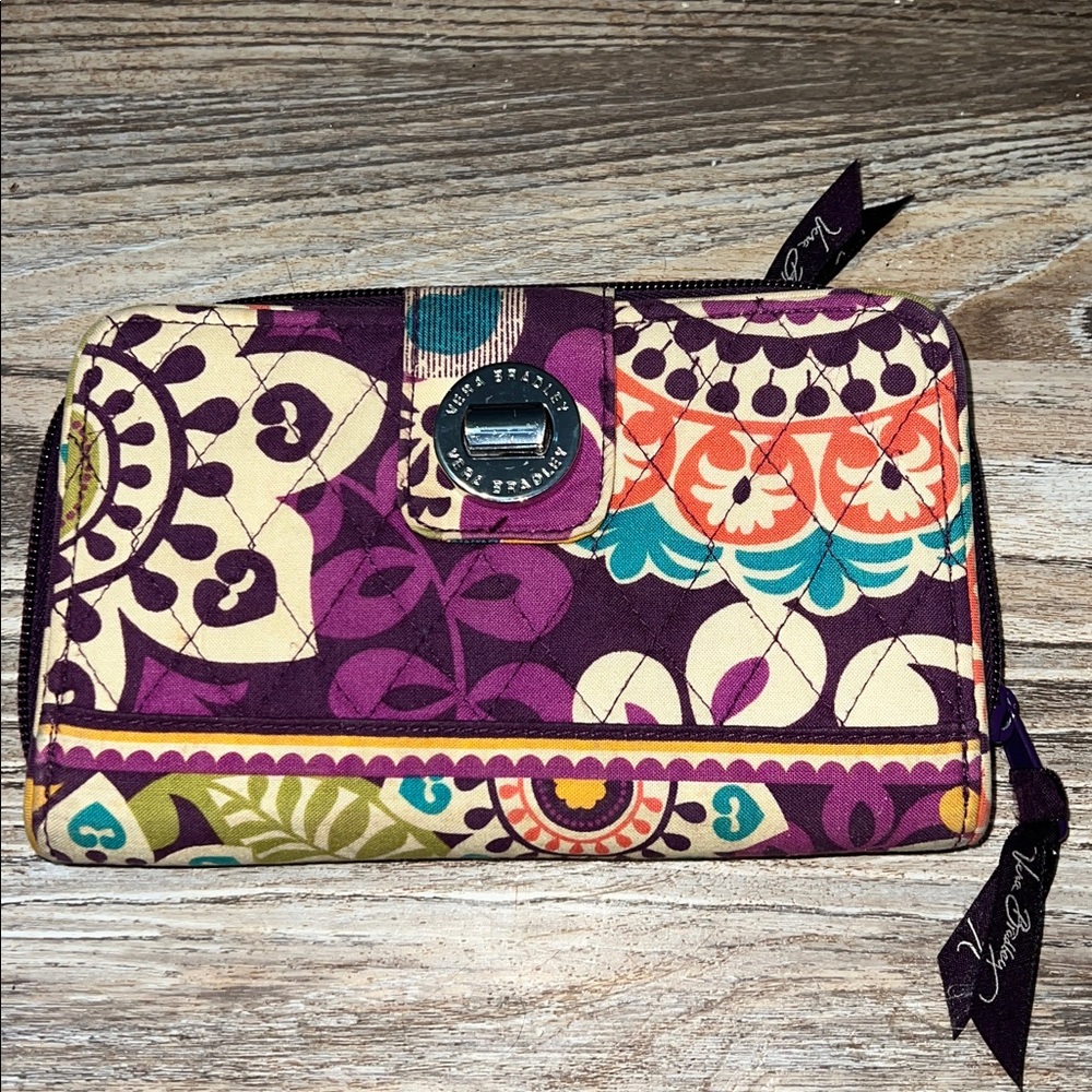 Vera Bradley Wallet Clutch Wristlet Quilted Floral Colorful WEEKEND SALE 🤩